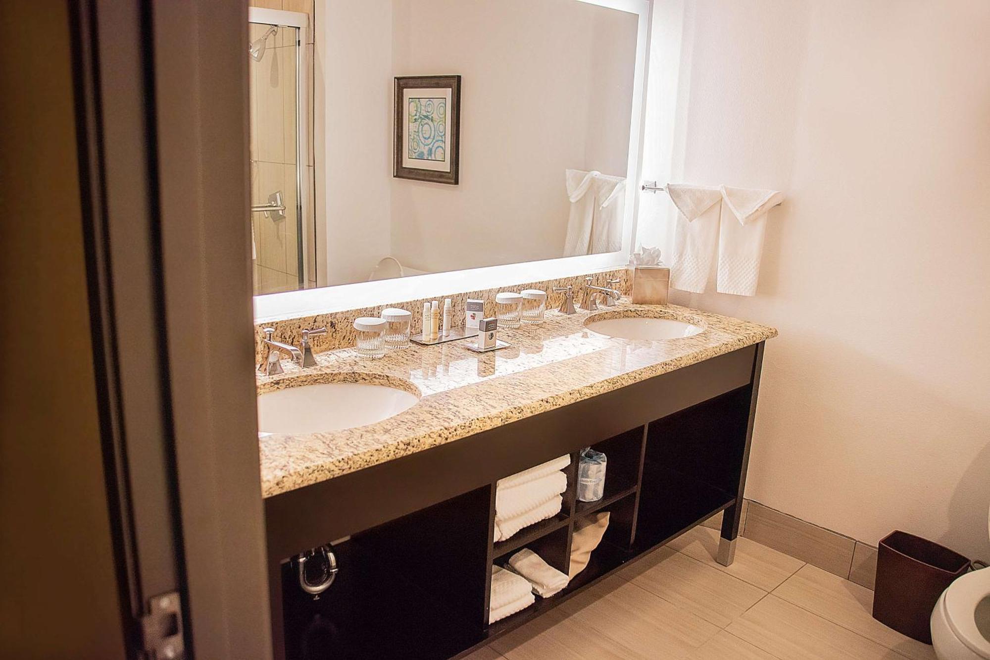 Doubletree By Hilton Mcallen Ngoại thất bức ảnh
